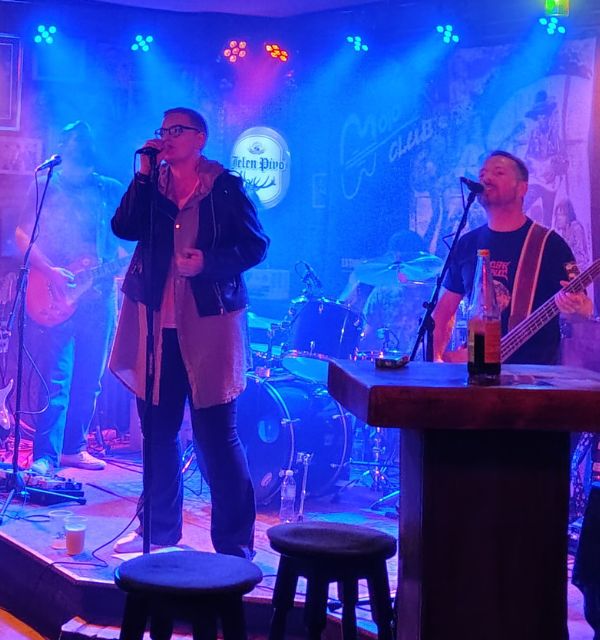 Screamin&#039; Twister on stage